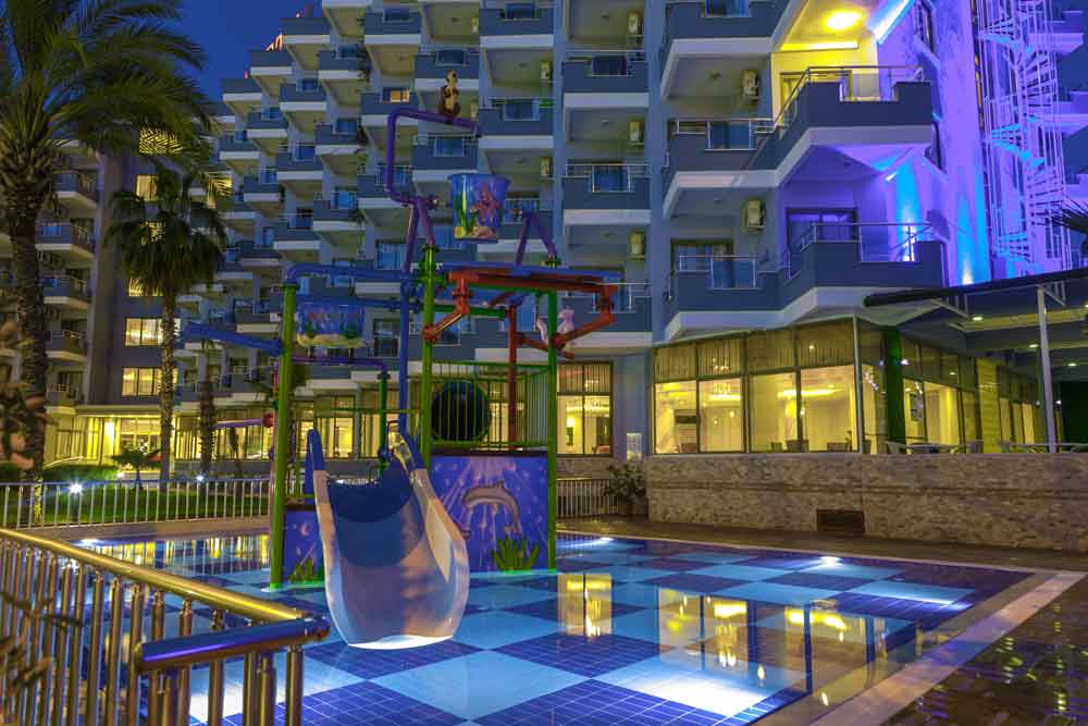 4-Kids-pool-5